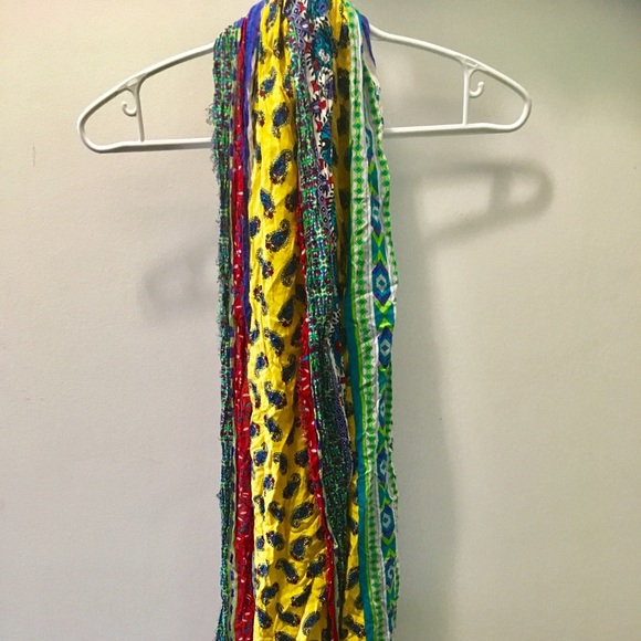 Fun patterned scarf - Picture 2 of 2